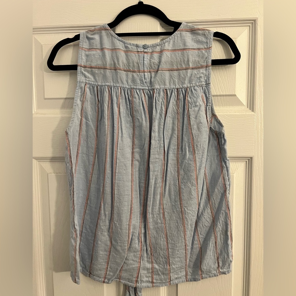 Medium Tank Top from Old Navy - Picture 3 of 5
